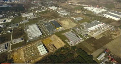 jerzystachowiak - @dirtydenier: Tak wygląda ta dzielnica przemysłowa - ponad 70 firm ...