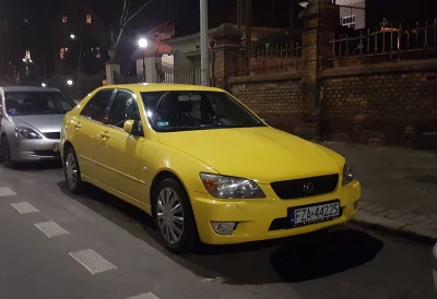 Aou - Żółty na kołpakach. Piękny mod. #lexus #carboners #samochody #lazarskirejon #fu...