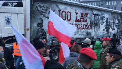 WilecSrylec - Zasłonili lewackich oszołomów i prowokatorów tirem XDDDDDDDDDDDD
#mars...