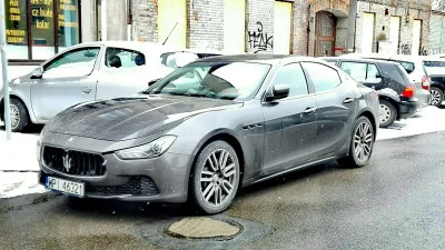 superduck - Maserati Ghibli (2013-...)
3,0l V6 twinturbo 350 KM
0-100 km/h - 5,6s

--...