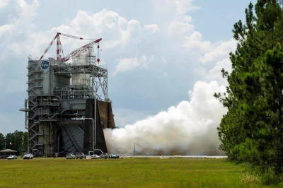 Elthiryel - NASA przeprowadziła 17 lipca (wczoraj) testy silnika RS-25, który ma być ...