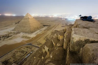 1234567890 - Tutaj dwóch świrów z ON THE ROOFS na piramidzie w Kairze.
