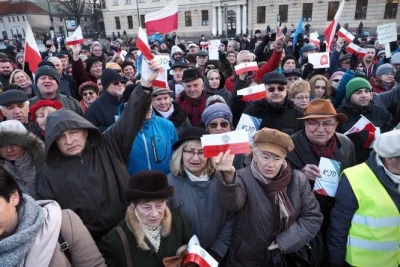 PawelW124 - @fryferykkompot: Wystarczy popatrzeć jak wyglądają kodziarze.
Są młodzi ...