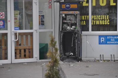 solimoes - serio? oebali bankomat Armii Krajowej, info z FB
#lodz ##!$%@? #bankomat ...