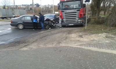 mar111cin - Takie coś podesłał mi dzisiaj kolega.
Przypadek, że #bmw ?

#swiebodzi...