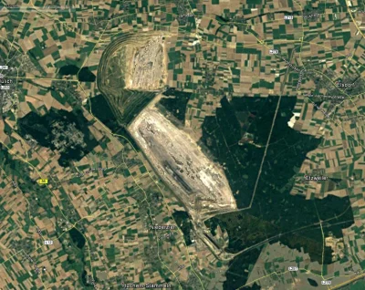 text - Nie wiem czy ktokowliet to sprawdził, ale coś mi tu śmierdzi. Na Google Earth ...