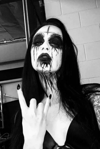 S.....8 - #ladnapani #kobieta #slicznabuzia #blackmetal