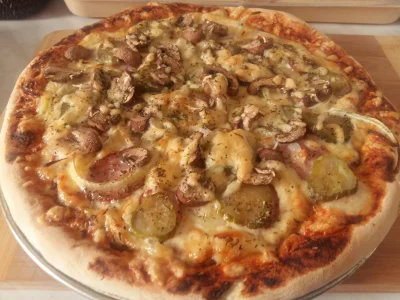 C.....0 - #pizza #gotujzwykopem #jedzenie #obiad
Po wiejsku, z boczkiem,kiełbasą,ceb...