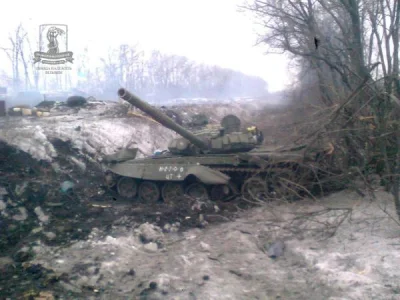 K.....y - Rosyjska kolumna pancerna zniszczona w okolicach Debalcewe. 
foto
foto
f...