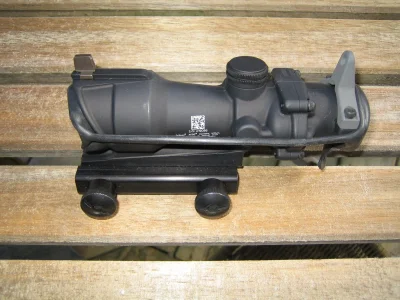 johann89 - @Rogue: Trijicon ACOG TA01 4x32.