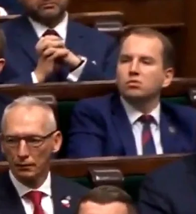 L.....l - jest i pyrka która się sprzedała do pisu
#sejm #polityka #bekazpisu