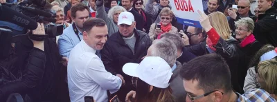 NoszQrwa - Na spotkaniu z Andrzejem Dudą nie było krzeseł nie było szoguna i sennych ...