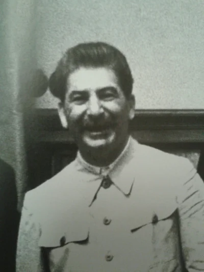 Lesownik - Nawiedził Cię uśmiechnięty wujek Stalin.
Zaplusuj w ciągu pięciu sekund, a...
