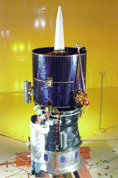 J.....I - Obiekt do moduł "wstrzeliwujący na orbitę" satelity "Lunar Prospector" http...