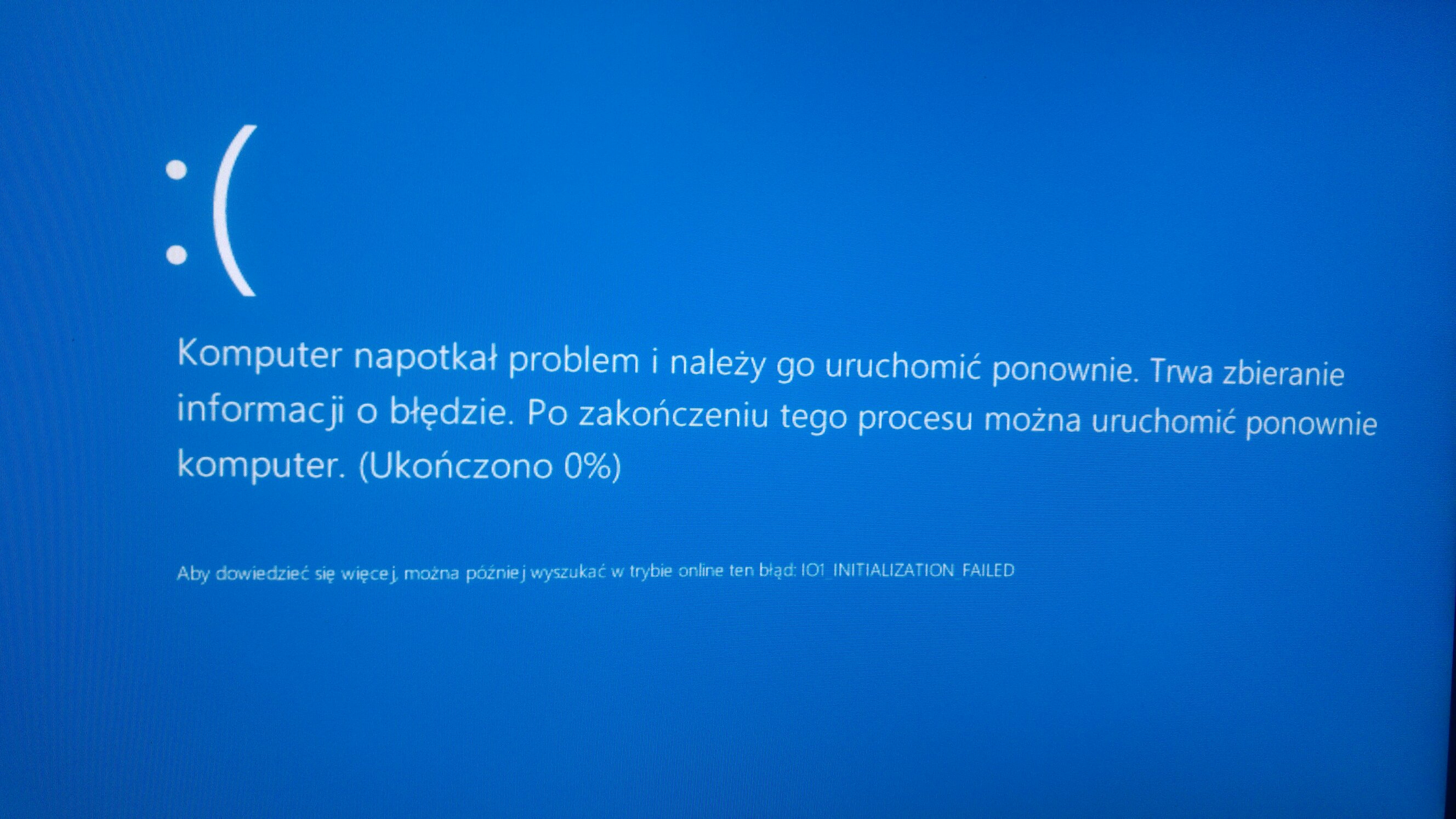 Internal problem. Синий экран Memory Management Windows 10. Экран смерти Windows 11. Ошибка Windows. Ошибка виндовс 10.