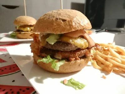 dlolb - Dziękuję Pan @pojke2, Burger Drwala wyśmienity!

#gotujzwykopem #foodporn #mc...