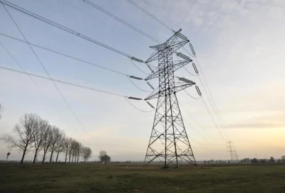 wroclawowy - To jest krzyż? Myślałem, że przyszedł pod sejm z własnym słupem energety...