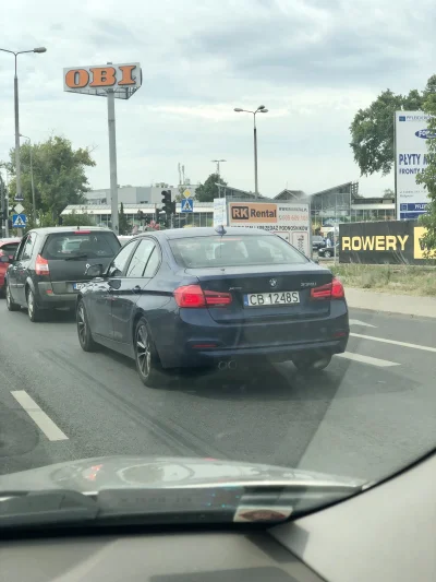 nalogowiec - zwiedzam akurat #bydgoszcz , ładne radiowozy ma tutejsza #policja :)