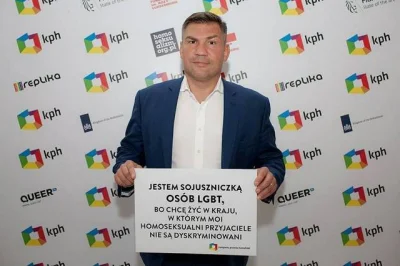 konsu - @enzojabol: sprzeczałbym się czy nie jest półdebilem ( ͡° ͜ʖ ͡°)