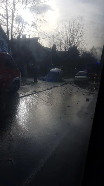 k.....r - Telegram - Wrocław informuje: Zapadł się chodnik, auto wpadło, powódź. Jest...