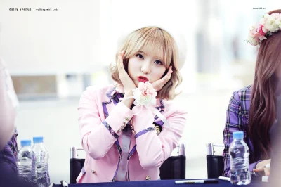 XKHYCCB2dX - #luda #wjsn 
#koreanka