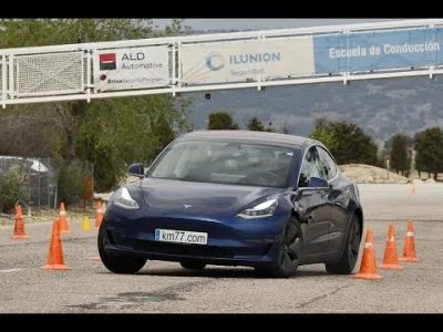 bagi1 - Tesla Model 3 Long Range - test łosia 

Trzyma się jak zła. A to nawet nie ...