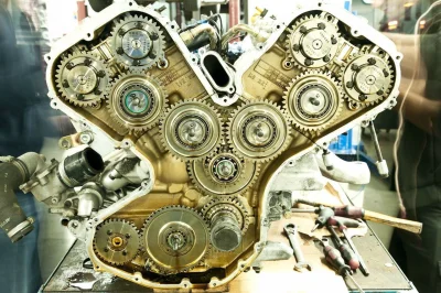 Mesk - Bezpaskowy układ rozrządu i pompy oleju Ferrari Enzo 
#motoryzacja #carboners...