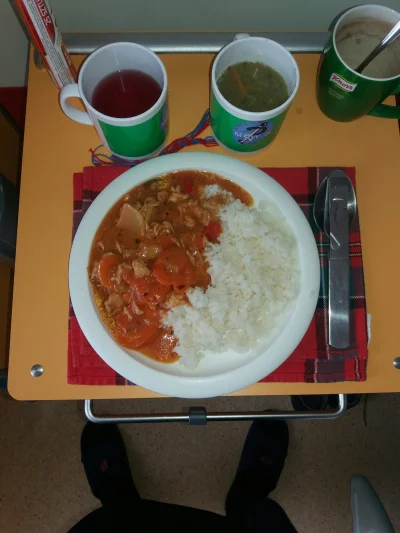 Kwassokles - #szpital #jedzenie #zdrowie i po obiedzie ryż z sosem a w nim kurczak,ce...