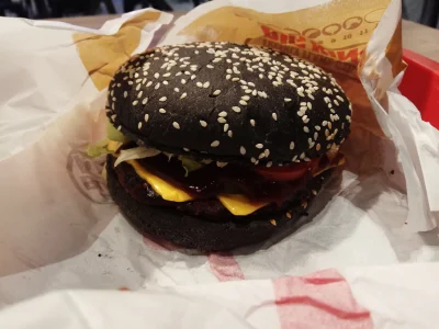 PanTester - Dziś w teście ciekawie wyglądający czarny burger z #burgerking. A jeszcze...