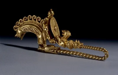 s.....t - Złota fibula

250-200 p.n.e
Długość 14cm
Znaleziona na terenie Hiszpani...