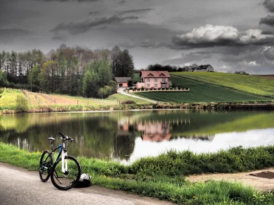 Mirek_Cebula - a Wy co? nadal przed komputerami? :D 
trochę #earthporn w Bestwinie n...