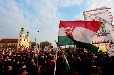 PatologiiZew - > Węgrzy obchodzili dzisiaj swoje narodowe święto, upamiętniające wybu...