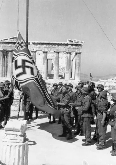 N.....h - Niemcy na Akropolu.
1941 r.
#zdjeciazwojny #fotohistoria #iiwojnaswiatowa