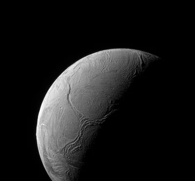 d.....4 - Enceladus z odległości 100 000 km, zdjęcie wykonane 15 lutego 2016. 

http:...