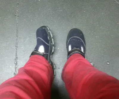 qzer - @Heck_2: buty robocze polecam Robusta. Mam tzw sandały/polbuty takie do kostek...