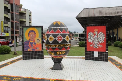 mateoaka - Polski pomnik w centrum miasteczka Itaiopolis w Brazylii (stan Santa Catar...