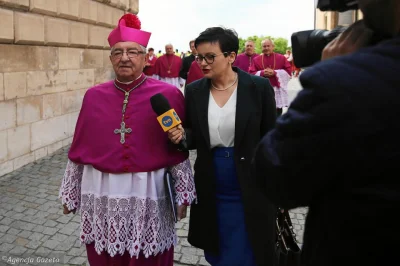 robert5502 - Przeciez wiadomo od dawna, że to alkoholik, cham i zwykły prostak.Ten re...