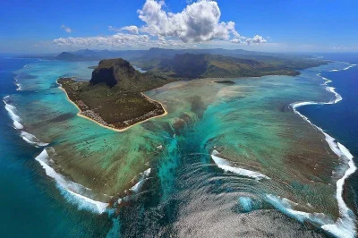 MlLF - Mauritius, podwodny wodospad
#earthporn