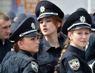 Szczedryk - Ukraińska policja ( ͡° ͜ʖ ͡°)
#ukraina #policja #rozowepaski