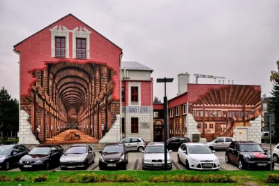 ColdMary6100 - Mural na bibliotece publicznej w Ustroniu pokrywa siedem ścian budynku...
