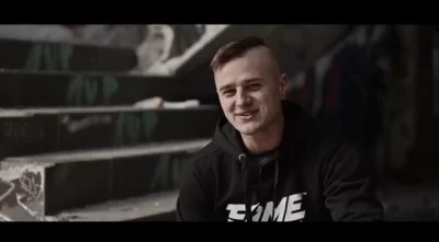 eldo23 - Nie wiem jakim cudem włodarze go wzięli na Fame mma. On jest takim samym poz...