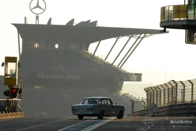 m21d24 - Awsome.

Mercedes-Benz W111
#mercedes #samochody #wyscigi #motoryzacja #c...