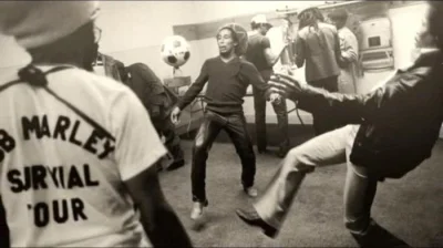 ZnamUklady - Bob Marley gra w piłke z Jimi Hendrixem.

#bobmarley #jimihendrix #muzyk...