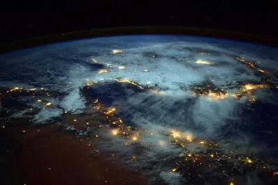 darosoldier - Zdjęcie Ziemi zrobione z pokładu Międzynarodowej Stacji Kosmicznej - ża...