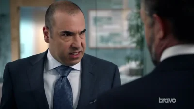 J.....k - Louis Litt. I z charakteru i z wyglądu.