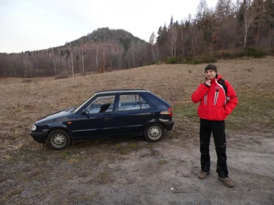 w.....a - Beka z ludzi którzy chodzą na codzień ubrani jakby szli na wycieczke w góry...