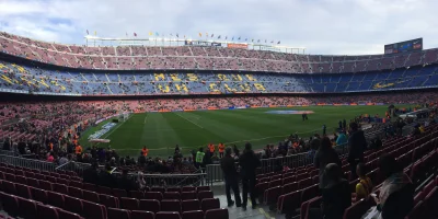 tusiatko - #barcelona #fcbarcelona #pilkanozna 
Pozdro mireczki! Ja już na stadionie....