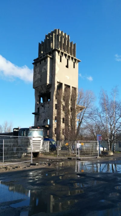 robekk1978 - Wieża saurona ma ponoć stać się biurowcem.
Cos ruszyło od tygodnia
#szcz...