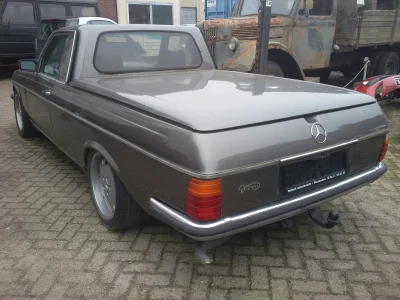 Reginald911 - Widzieliście Mireczki taką beczuszke w123 ? 

#motoryzacja #samochody...