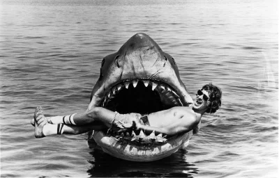 RedBulik - Steven Spielberg na planie Szczęk ( ͡º ͜ʖ͡º)
#film #filmy #ciekawostki #f...